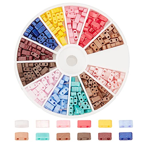 SUPERFINDINGS Über 420pcs 12 Farben 2 Loch Rocailles Rechteck Glasperlen Backlack Glasperlen Cube Spacer Perlen Schiebeperlen Für Mehrsträngige Armband Schmuck DIY Craft Making Bohrung: 0.5~0.8mm von SUPERFINDINGS