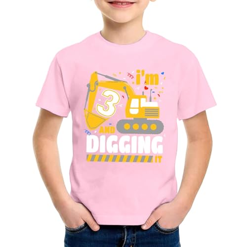 SUPTTING Kinder T-Shirt I'm 3 AND DIGGING IT Aufdruck Bagger Nummer 3 Rundhals Kurzarm Oberteil Jungen Freizeitshirt Shirt Jahre Geburtstagsgeschenk Baustelle Thema Outfit Stoff Sommer Top SUPTTING Kinder T-Shirt I'm 3 AND DIGGING IT Aufdruck Bagger Nummer 3 Rundhals Kurzarm Oberteil Jungen Freizeitshirt Shirt Jahre Geburtstagsgeschenk Baustelle Thema Outfit Stoff Sommer Top von SUPTTING