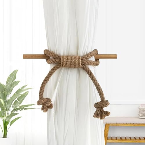 Boho-Vorhang-Raffhalter, rustikaler dekorativer Vorhanghalter, natürliche Baumwolle, Juteseil, Holdbacks mit Holzclub, Outdoor-Vorhang-Raffhalter für Fenstervorhänge, Vorhänge, 2 Stück Boho-Vorhang-Raffhalter, rustikaler dekorativer Vorhanghalter, natürliche Baumwolle, Juteseil, Holdbacks mit Holzclub, Outdoor-Vorhang-Raffhalter für Fenstervorhänge, Vorhänge, 2 Stück von SUQ I OME