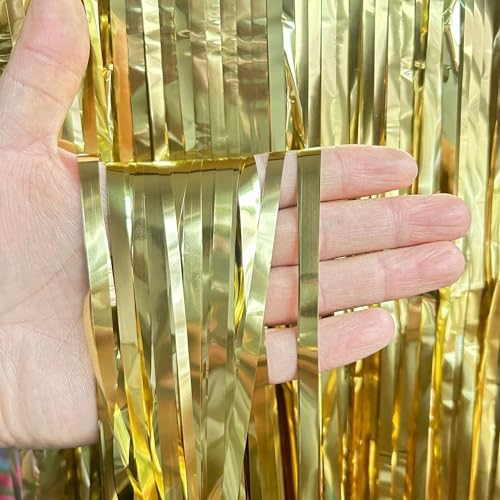 SYSUII 4 Stück Metallic Lametta Vorhänge Tinsel,1m x 1m Lametta Vorhang Hintergrund Selbstklebende Folien Fransen Lametta für Geburtstag Hochzeit Weihnachtsfeier Tür Fenster Dekoration -Hell Gold von SYSUII