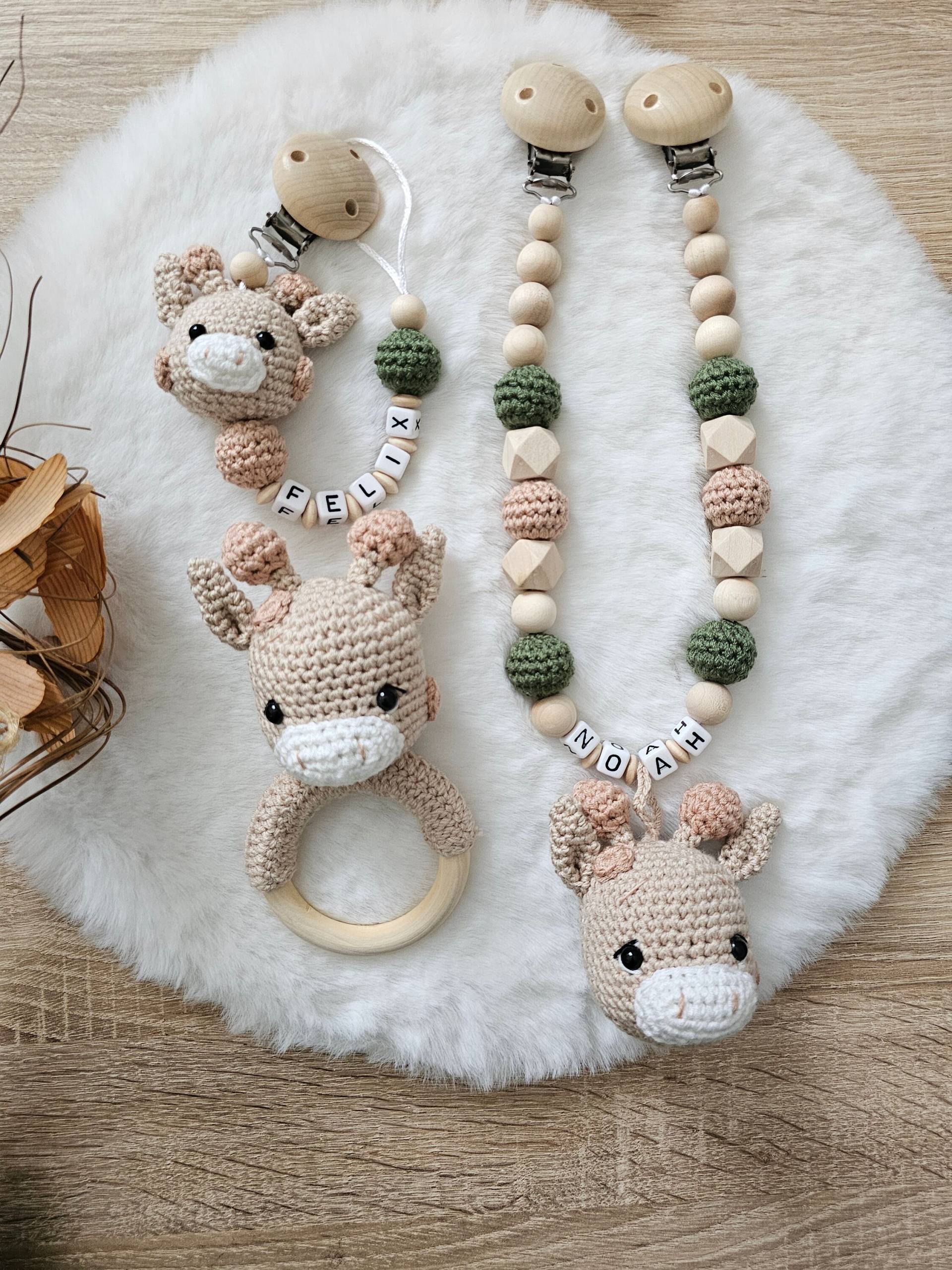 Kinderwagenkette Giraffe Mit Namen| Schnullerkette Personalisiert Giraffe| Greifring | Babygeschenke Kinderwagenkette Giraffe Mit Namen| Schnullerkette Personalisiert Giraffe| Greifring | Babygeschenke von SchnullerkettenHaSi