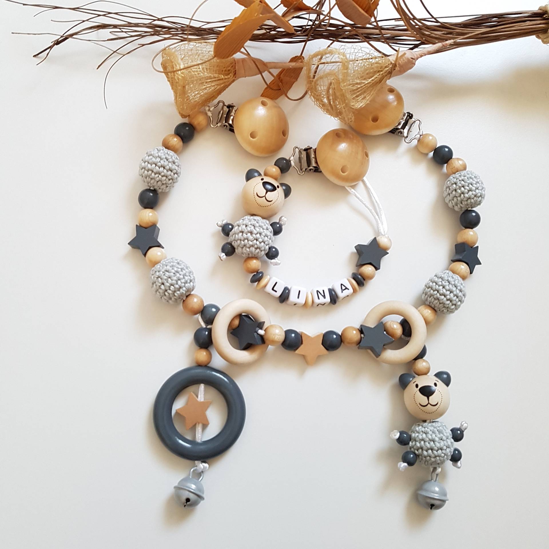 Kinderwagenkette| Schnullerkette Grau/Beige | Bär |Unisex Babygeschenke Zur Geburt Kinderwagenkette| Schnullerkette Grau/Beige | Bär |Unisex Babygeschenke Zur Geburt von SchnullerkettenHaSi