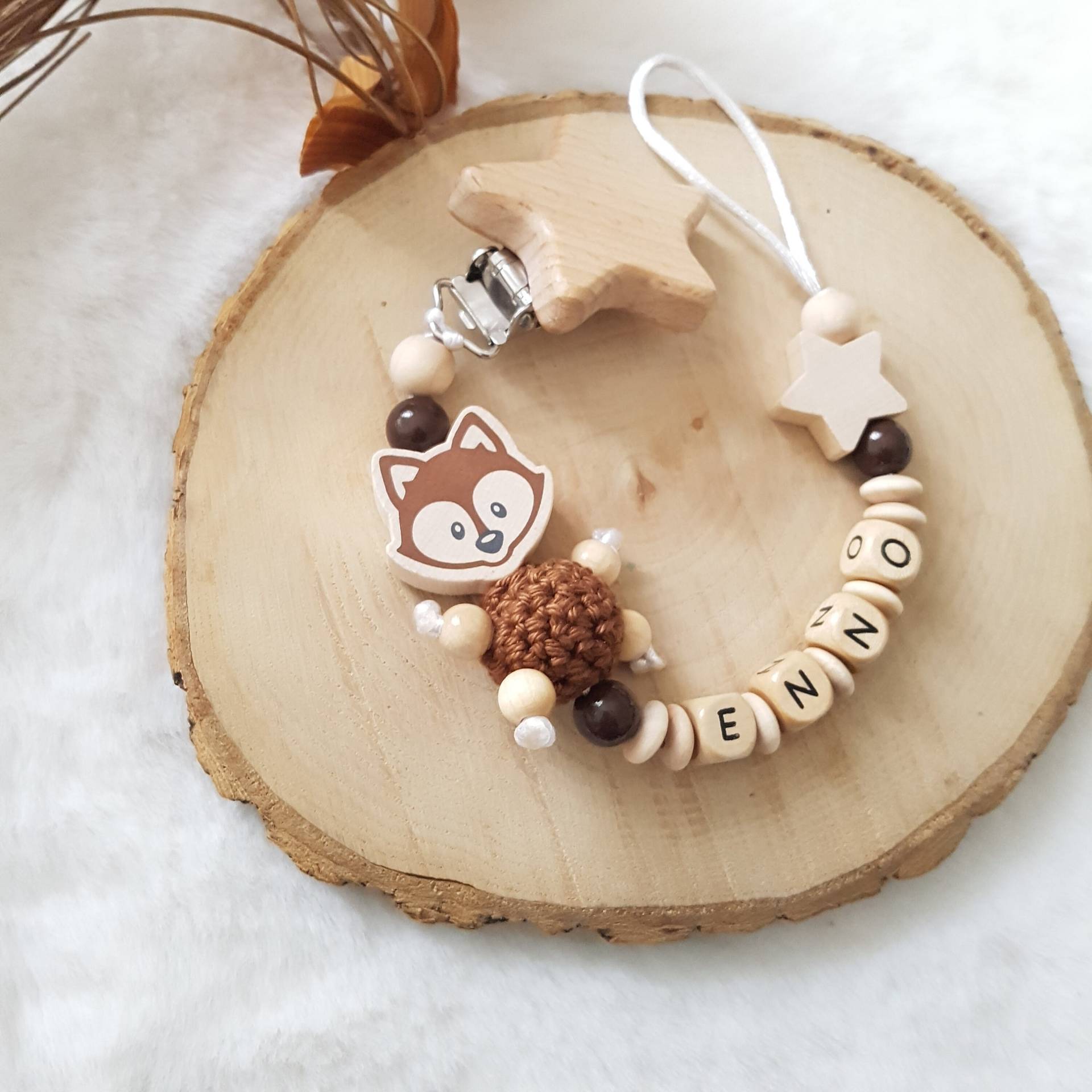 Schnullerkette Fuchs Mit Namen Braun/Beige | Holzbuchstaben Und Stern Clips Schnullerkette Fuchs Mit Namen Braun/Beige | Holzbuchstaben Und Stern Clips von SchnullerkettenHaSi