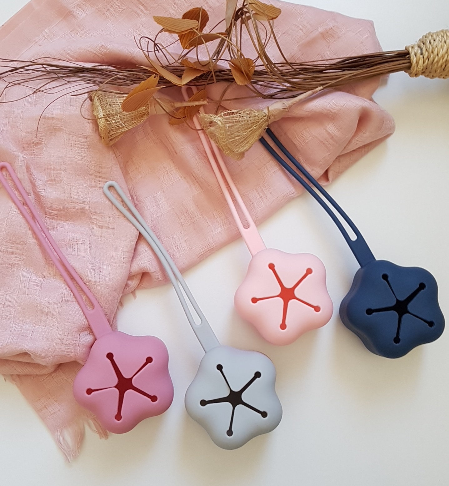 Silikon Schnullerbox/Schnulleraufbewahrung/Babygeschenke/Schnuller/Schnullerband/Geburtsgeschenk/Geschenke Zur Geburt/Babyunterwegs Silikon Schnullerbox/Schnulleraufbewahrung/Babygeschenke/Schnuller/Schnullerband/Geburtsgeschenk/Geschenke Zur Geburt/Babyunterwegs von SchnullerkettenHaSi