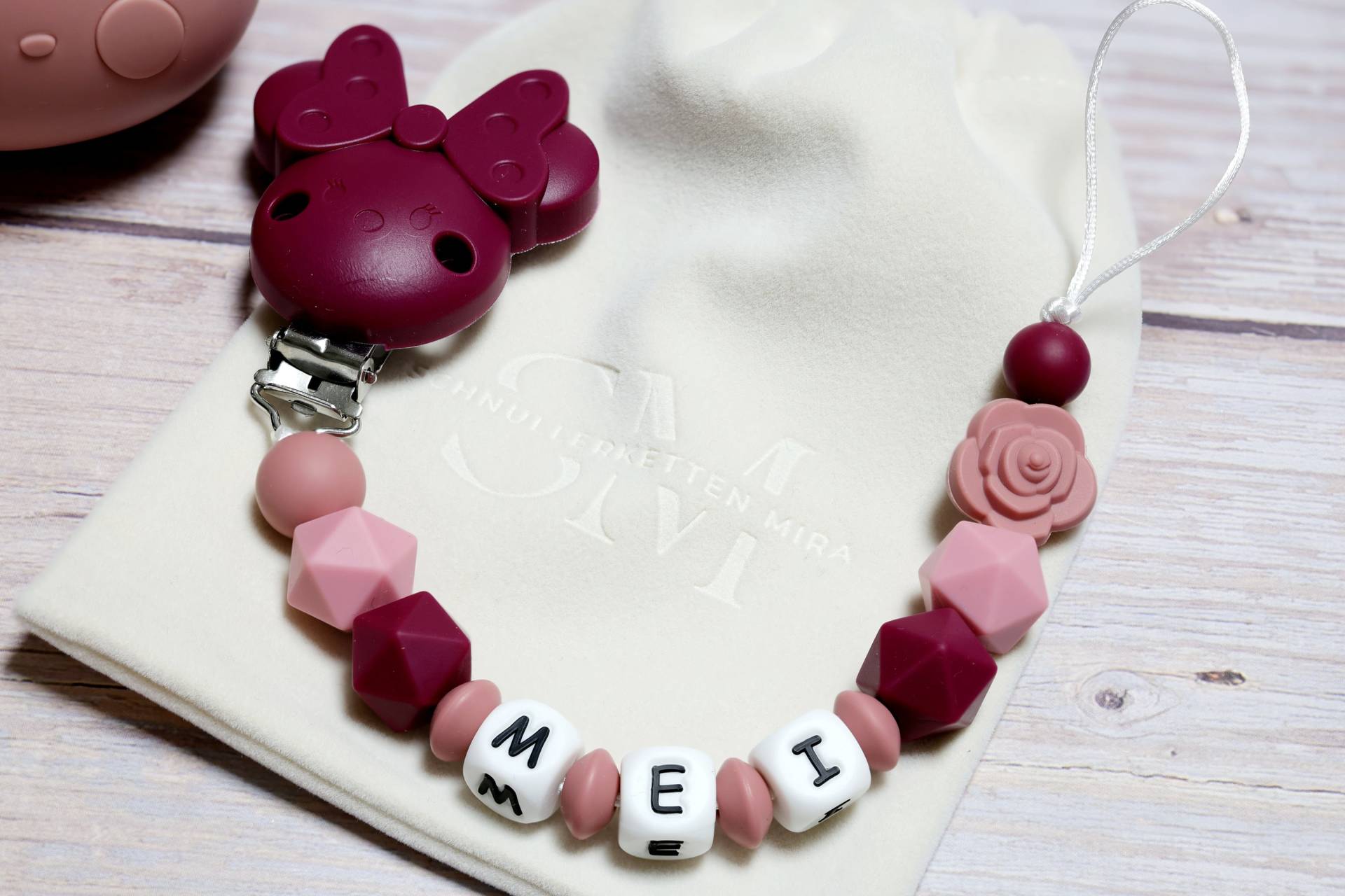 Schnullerkette Mit Namen Mädchen Schnullerkette Mit Namen Mädchen von SchnullerkettenMira