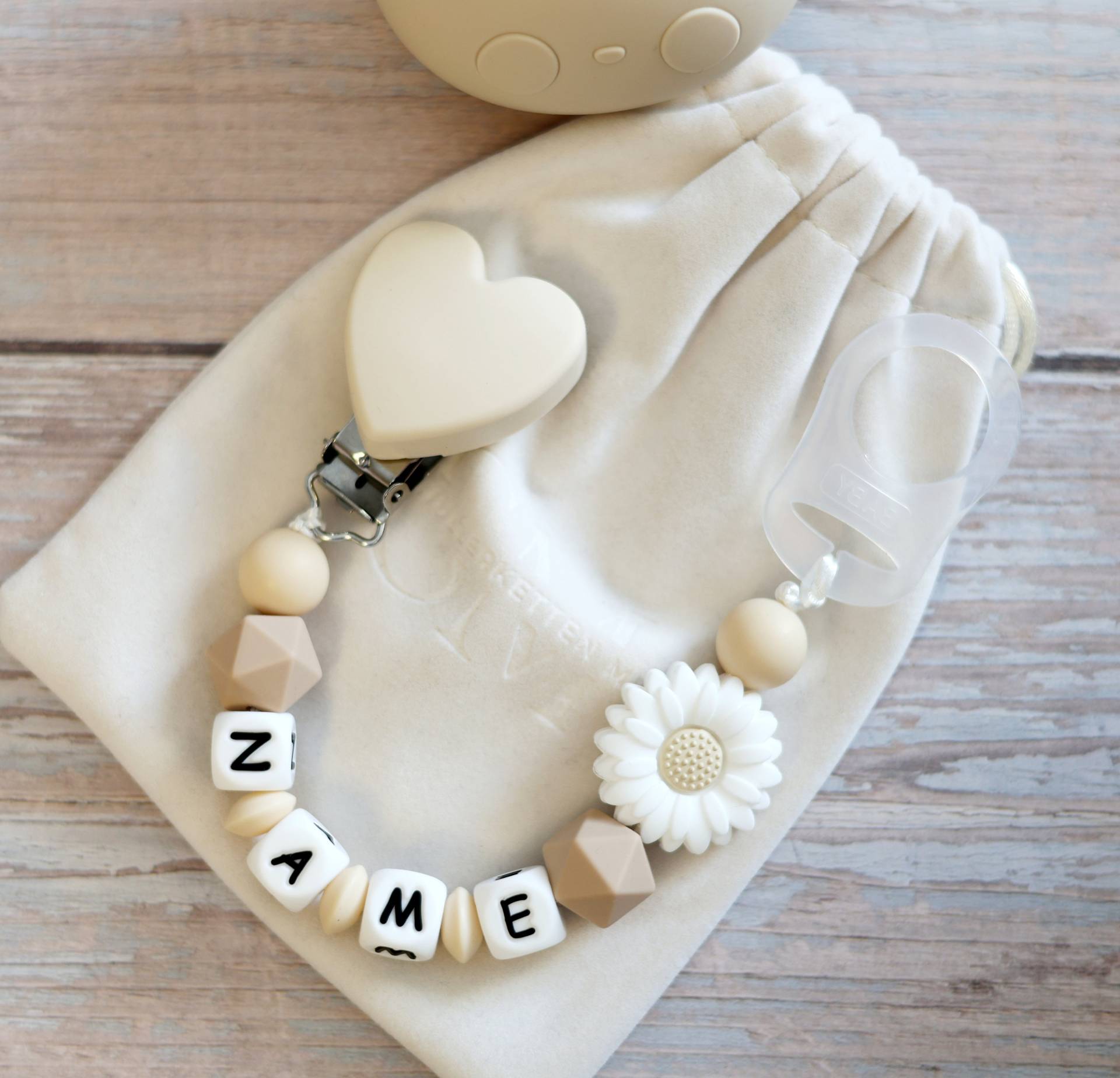 Schnullerkette Mit Namen Mädchen Schnullerkette Mit Namen Mädchen von SchnullerkettenMira