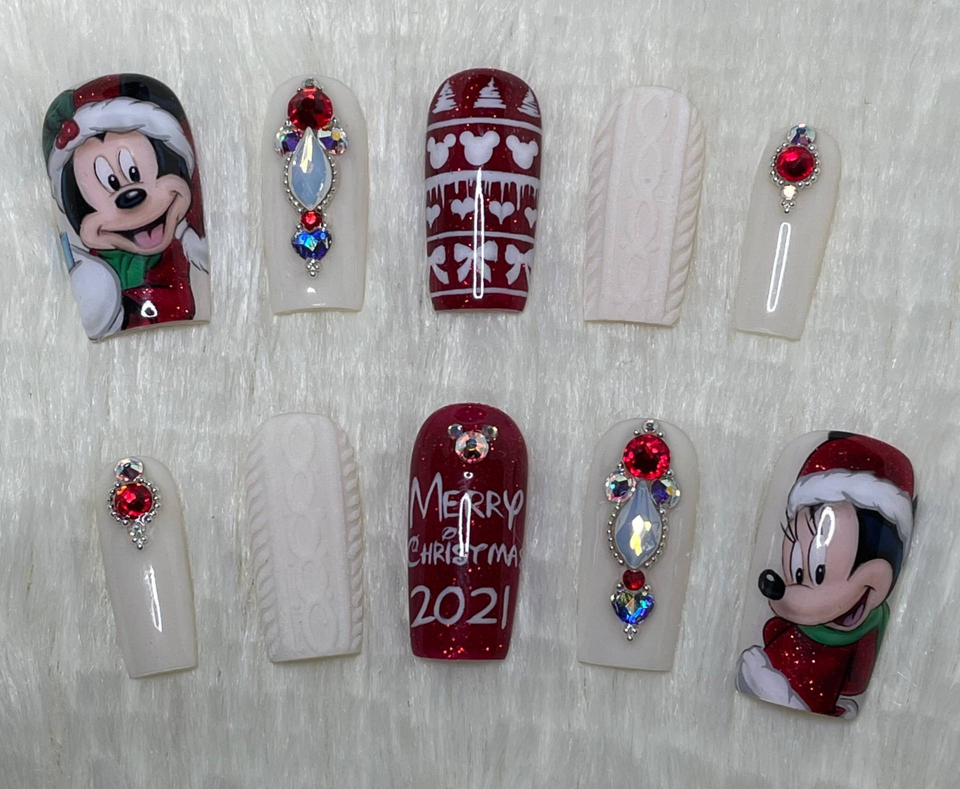 Mickey Christmas Press On Nails Mickey Christmas Press On Nails von GlimmerAndSage
