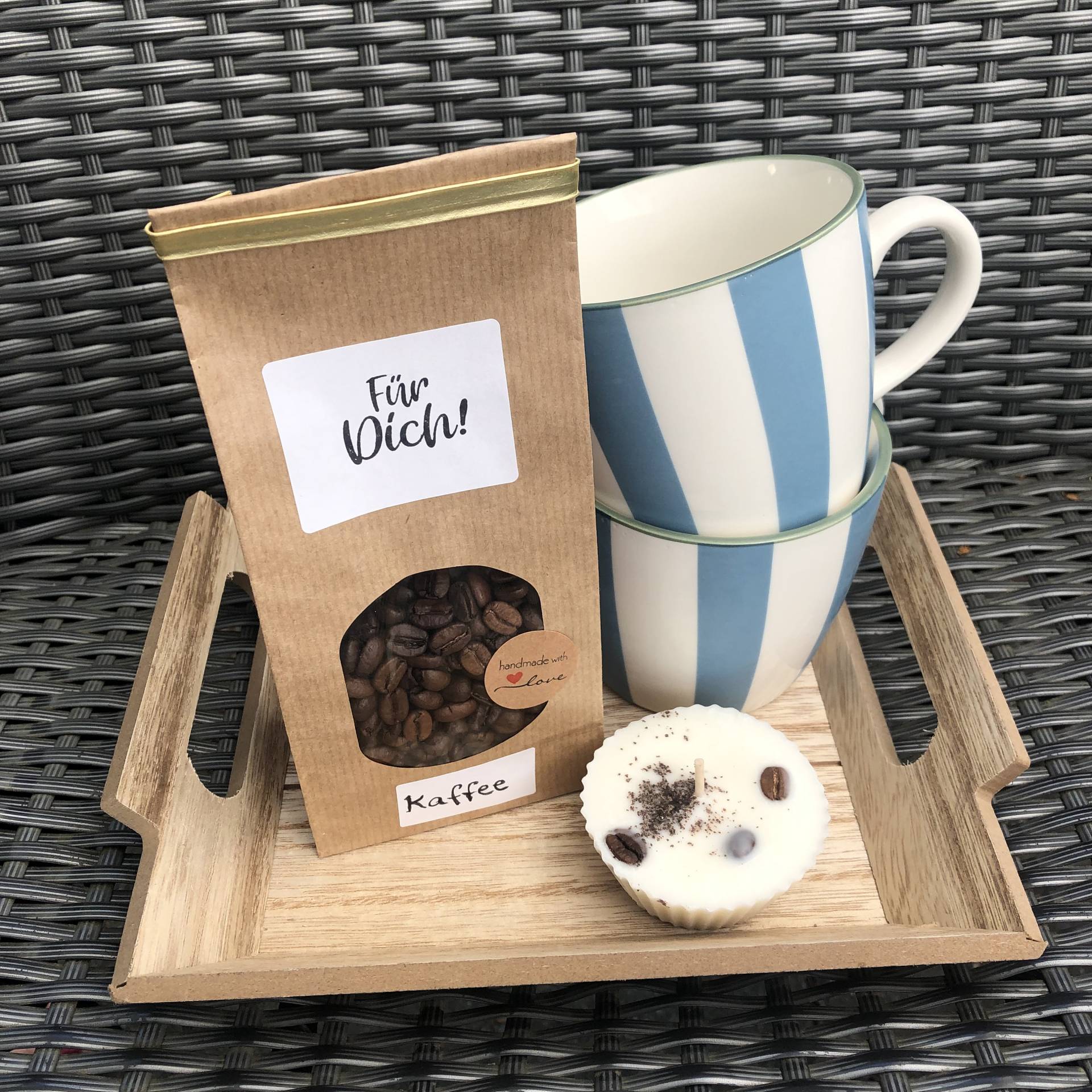 Kaffee Geschenkset, Tassen, Kaffeebohnen + Handmade Kerze Kaffee Geschenkset, Tassen, Kaffeebohnen + Handmade Kerze von SeelenZeit