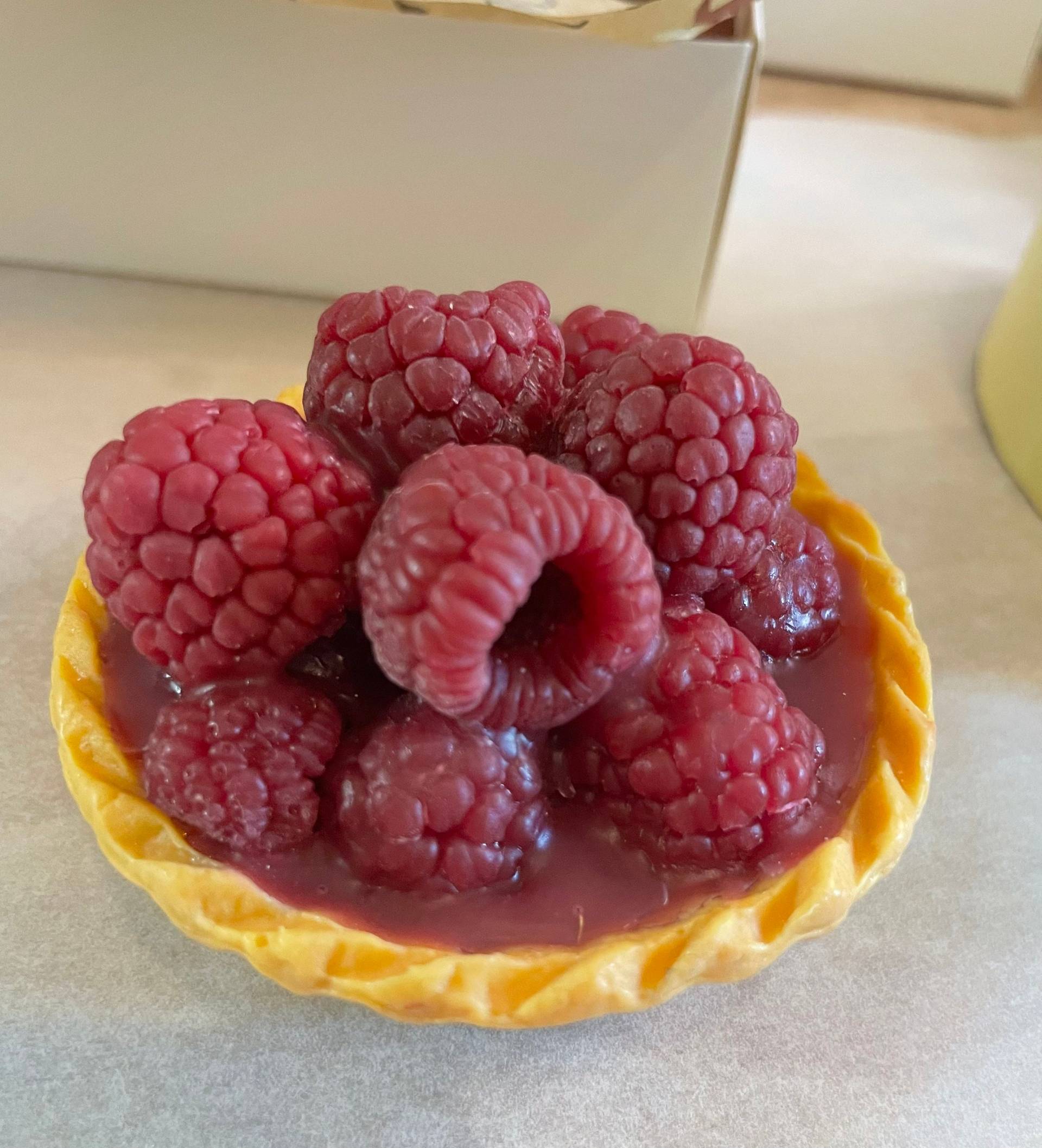 Himbeeren Seife Tartelette Mit Seife Geburtstag Frau, Geschenkt Idee Kuchen Cake Badezimmer Bad Deko Gästeseife Mitbringsel Himbeeren Seife Tartelette Mit Seife Geburtstag Frau, Geschenkt Idee Kuchen Cake Badezimmer Bad Deko Gästeseife Mitbringsel von SeifeMagievonValeria