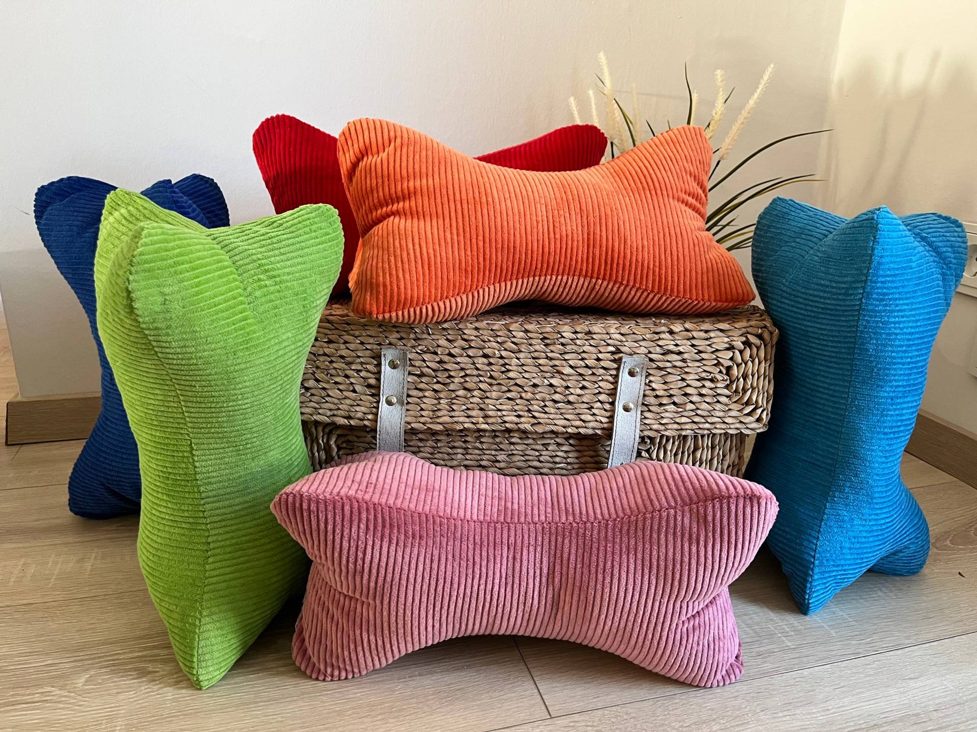 Schlaf- Und Leseknochen Groß - Verschiedene Farben Schlaf- Und Leseknochen Groß - Verschiedene Farben von SelfmadeClothes