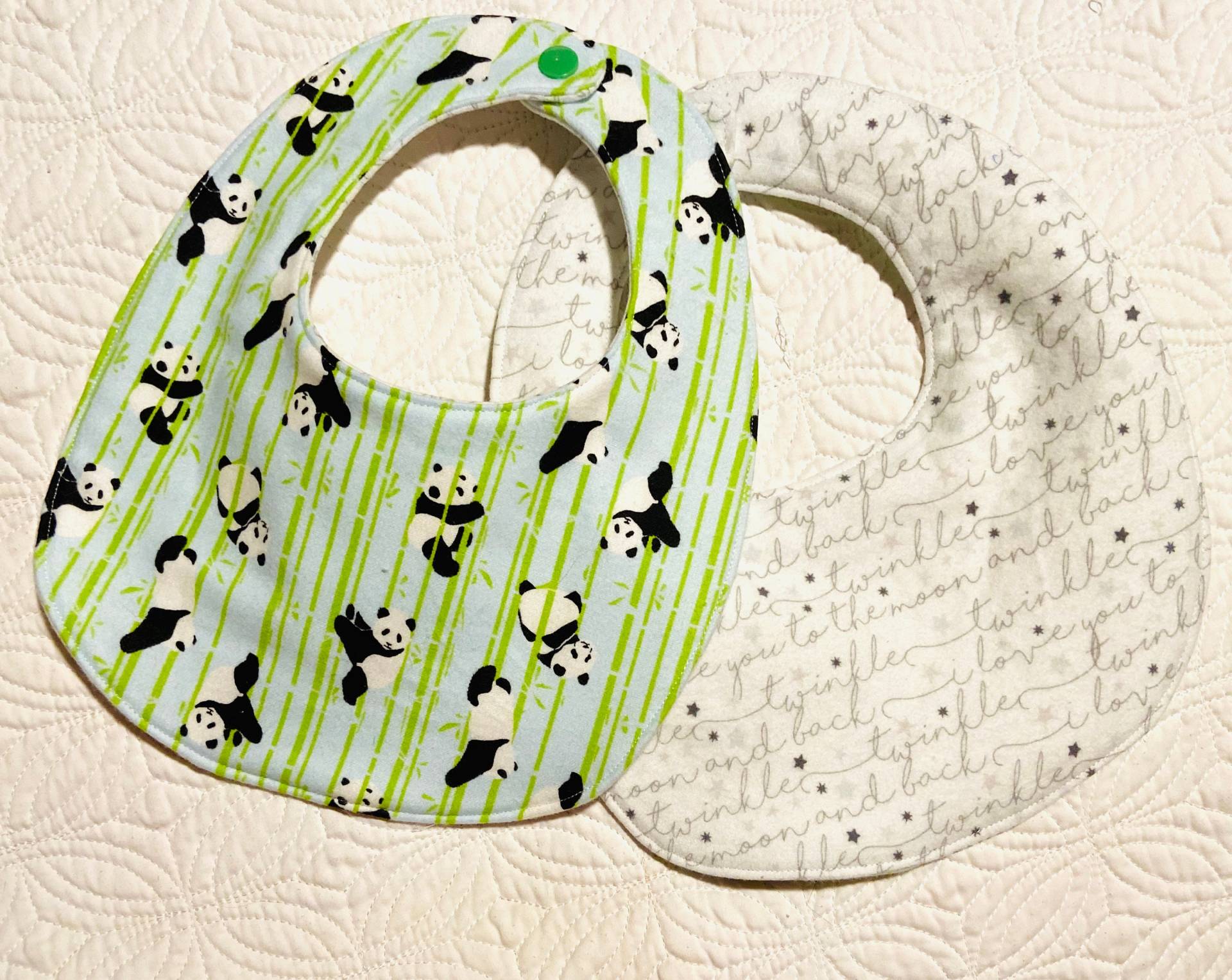 Bambus Panda Reversible Baby Lätzchen Bambus Panda Reversible Baby Lätzchen von SewMuchLovebyShannon