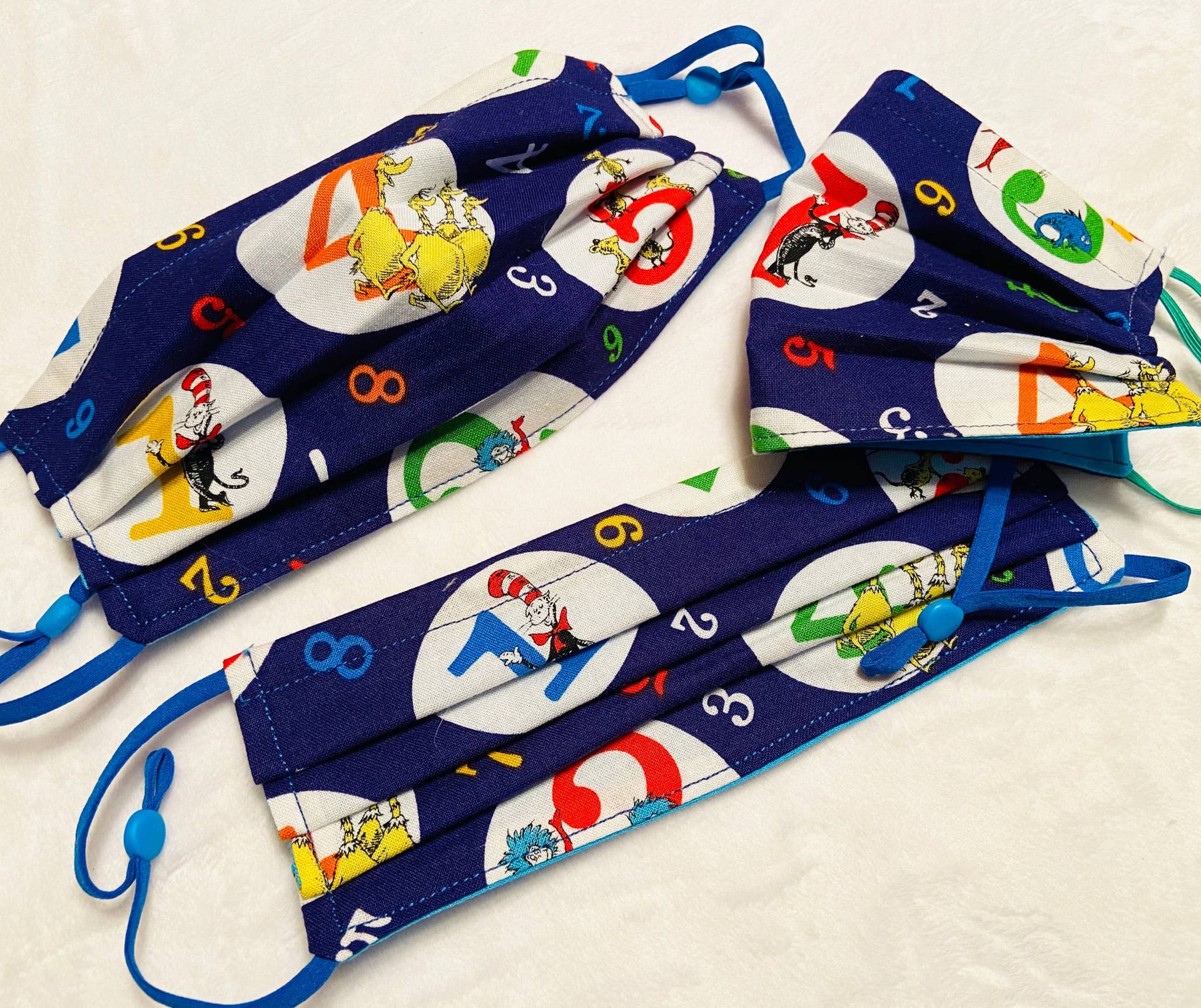 Dr Seuss Numbers Kindermaske Dr Seuss Numbers Kindermaske von SewMuchLovebyShannon