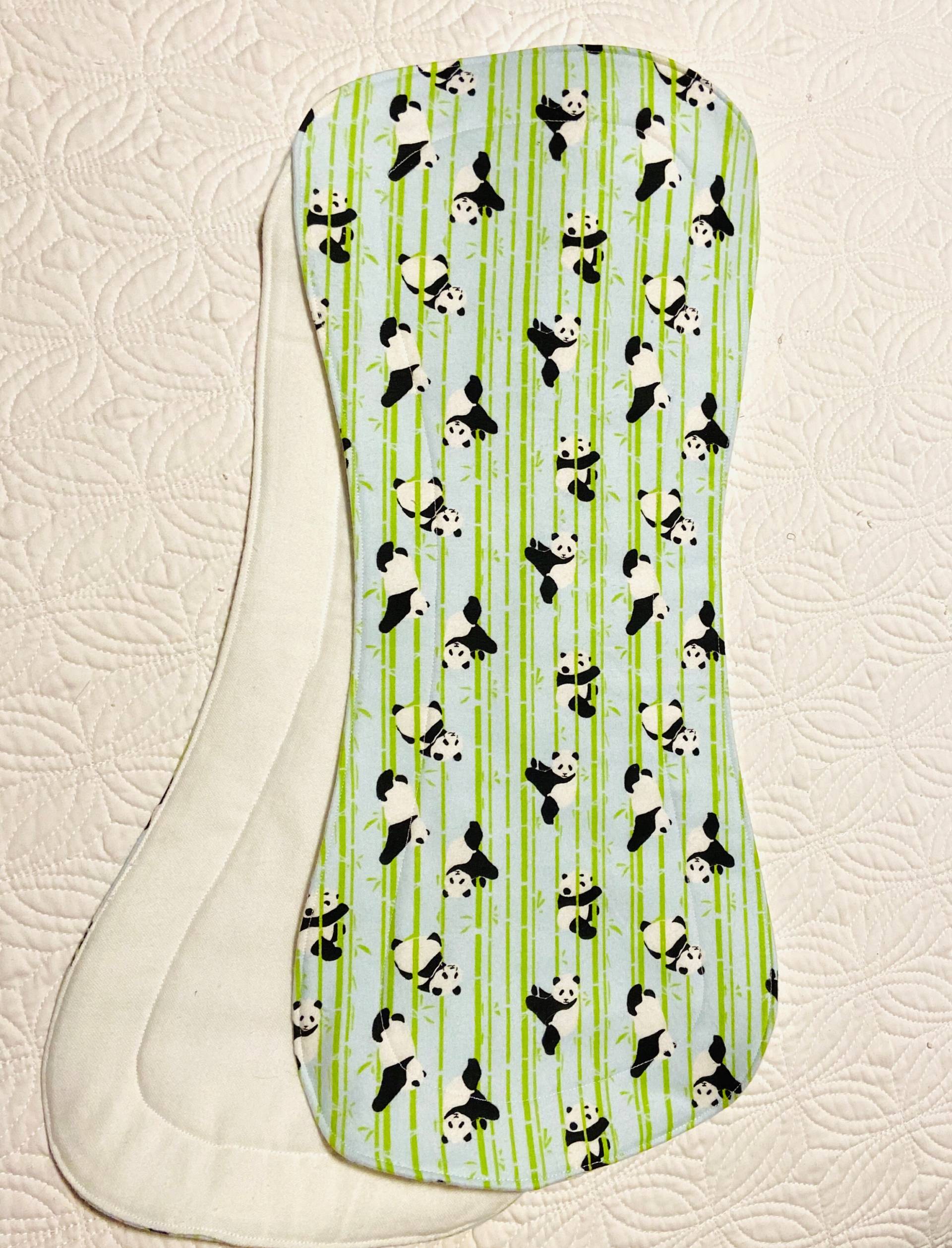 Panda Baby Spucktuch Panda Baby Spucktuch von SewMuchLovebyShannon