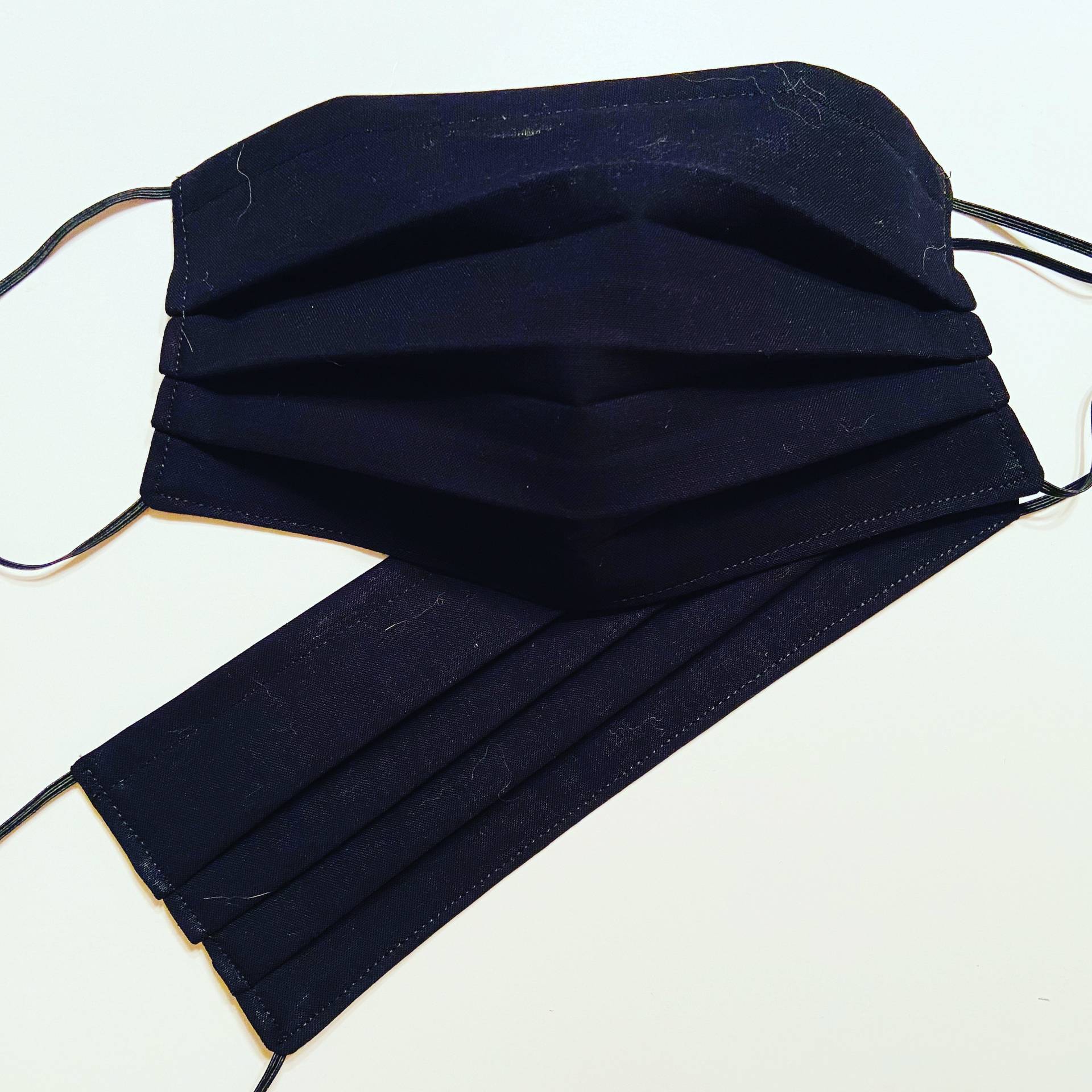 Schwarze Gesichtsmaske Für Erwachsene Schwarze Gesichtsmaske Für Erwachsene von SewMuchLovebyShannon