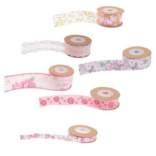Sewroro 6 Rollen Dekoratives Geschenkband Doppelseitiges Polyesterband mit Blumenmuster Vielseitiges Bastelband zum Zuschneiden für Geschenkverpackung Partydekoration und DIY Accessoires Sewroro 6 Rollen Dekoratives Geschenkband Doppelseitiges Polyesterband mit Blumenmuster Vielseitiges Bastelband zum Zuschneiden für Geschenkverpackung Partydekoration und DIY Accessoires von Sewroro