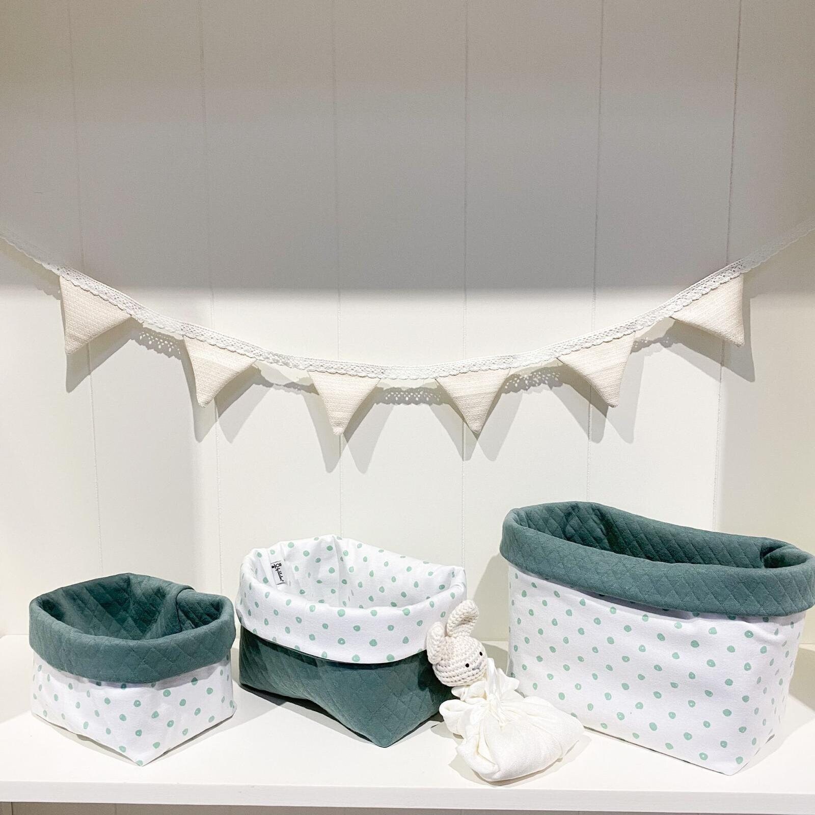 Sharlene Babymode Windel Körbchen | Utensilo - Wahlweise Großes, Mittleres Oder Kleines Körbchen- Mint Punkte Gesteppt Sharlene Babymode Windel Körbchen | Utensilo - Wahlweise Großes, Mittleres Oder Kleines Körbchen- Mint Punkte Gesteppt von SharleneBabymode