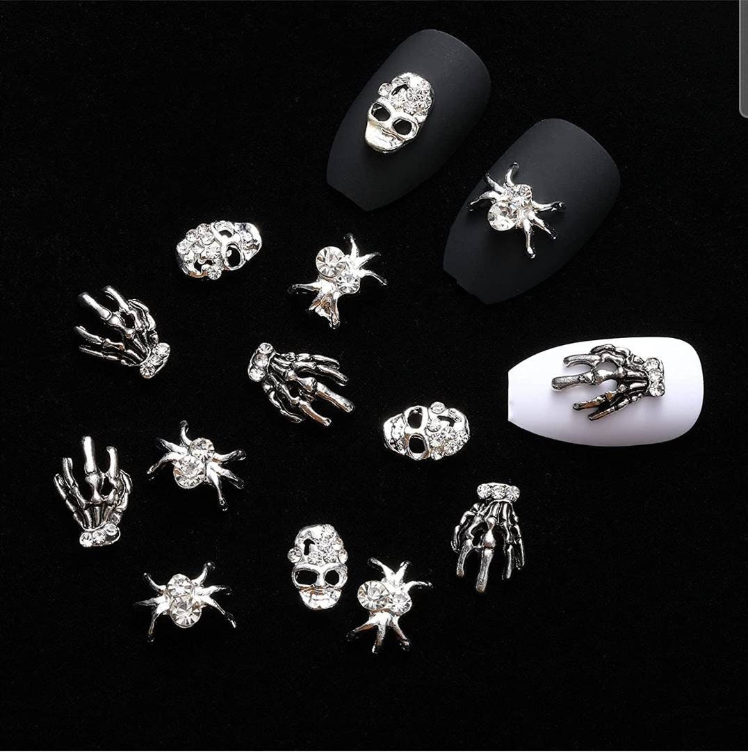 Bling Silber Schädel, Spinne, Skelett Hand, Nagel Charms, 3D Nail Art Dekoration, Legierung Halloween Schmuck Für Nägel, Schädel Charm 10 Stück von ShasiaBeauty