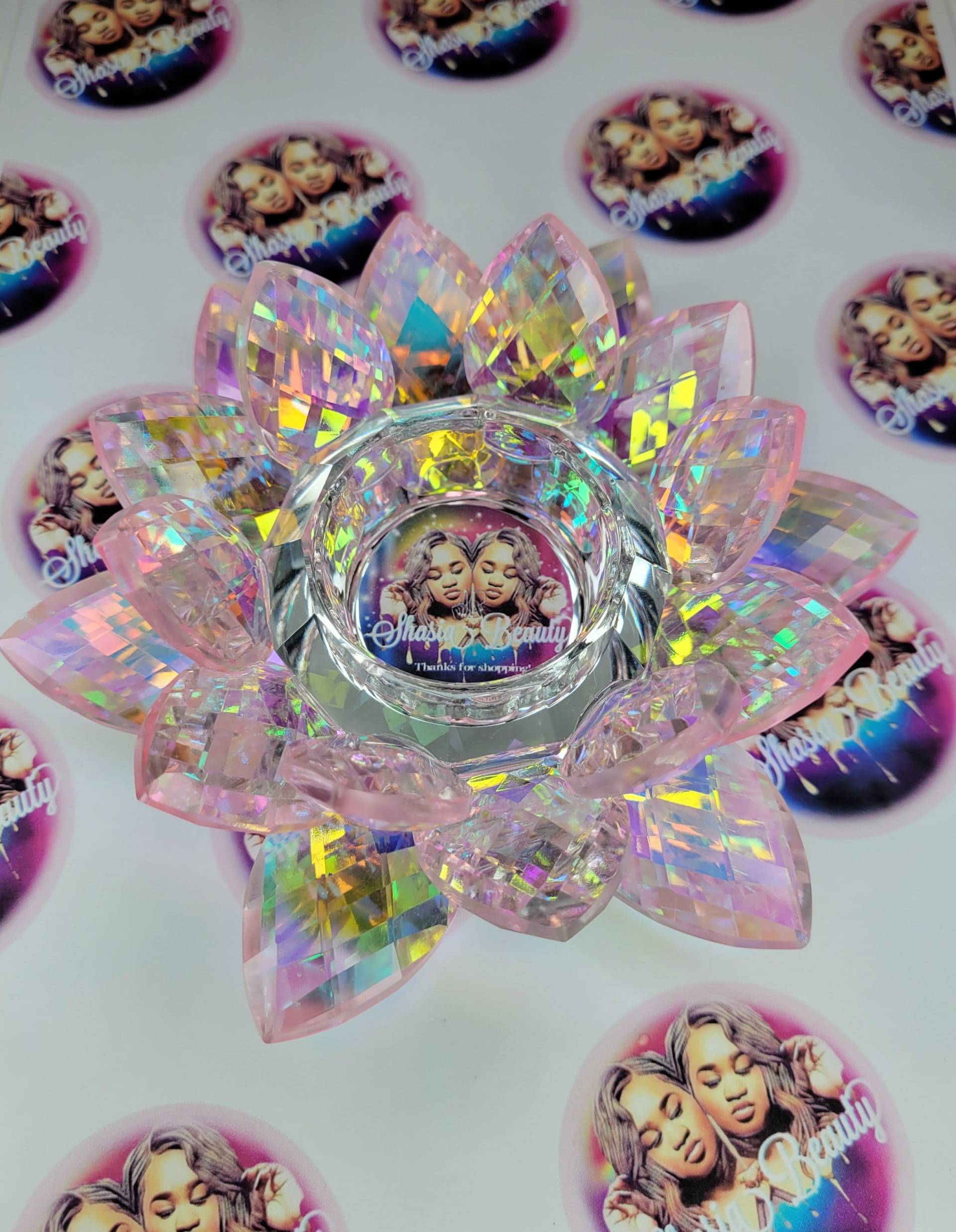 Pink Xl Lotus Crystal Ab Glas Dappen Dish Auf Plattform von ShasiaBeauty