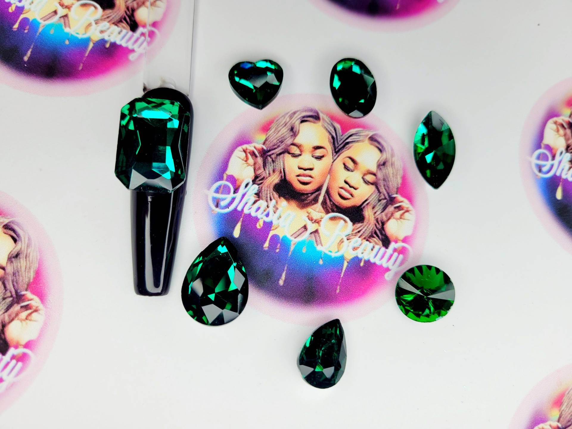 xl Smaragd Grün 3D Glas Strass/Nagel Charms Big Bling Oder 28 Stück Lagerung Crystal Kit xl Smaragd Grün 3D Glas Strass/Nagel Charms Big Bling Oder 28 Stück Lagerung Crystal Kit von ShasiaBeauty