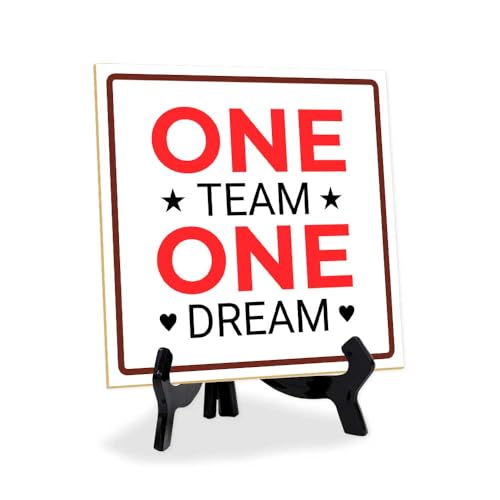One Team One Dream Tischschild mit Acryl-Staffelei, 12,7 x 12,7 cm, motivierende Sportdekoration One Team One Dream Tischschild mit Acryl-Staffelei, 12,7 x 12,7 cm, motivierende Sportdekoration von Signs ByLITA