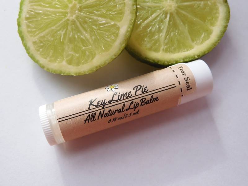 Natürlicher Schlüssel Limetten Lippenbalsam | Limettenhalter Zitrus Lime Chapstick Lip Butter Kuchen von SimplyMadeNaturalCo