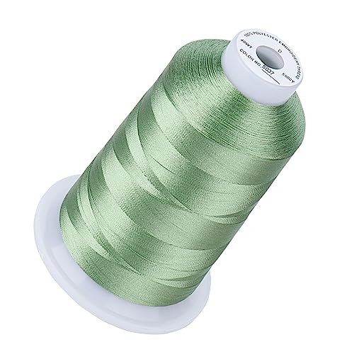 Simthread 40 WT Stickgarn, 100 % Polyester, 170 + lebendige Farben, CPSC-zertifiziert, High-Speed (1000 SPM), kompatibel mit Brother, Singer, Janome und mehr, Graugrün S037 Simthread 40 WT Stickgarn, 100 % Polyester, 170 + lebendige Farben, CPSC-zertifiziert, High-Speed (1000 SPM), kompatibel mit Brother, Singer, Janome und mehr, Graugrün S037 von Simthread