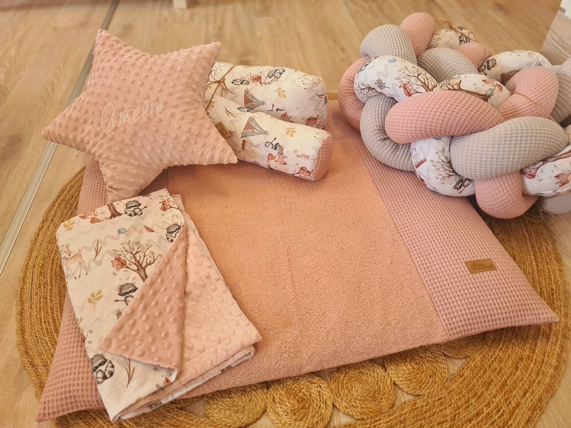 xxl - Babyzimmer Set Wickelauflage Babydecke Waldtiere Braun Waffel Dusty Rose xxl - Babyzimmer Set Wickelauflage Babydecke Waldtiere Braun Waffel Dusty Rose von SissisTraumland