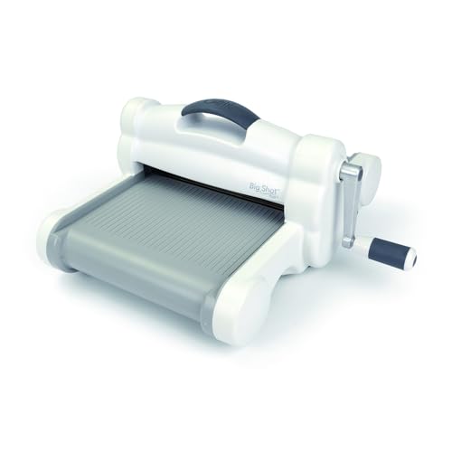 Sizzix Big Shot Plus A4 Manuelle Stanz- und Prägemaschine 660020, 21 cm Öffnung, 40.5 x 24 x 47.5 cm Sizzix Big Shot Plus A4 Manuelle Stanz- und Prägemaschine 660020, 21 cm Öffnung, 40.5 x 24 x 47.5 cm von Sizzix