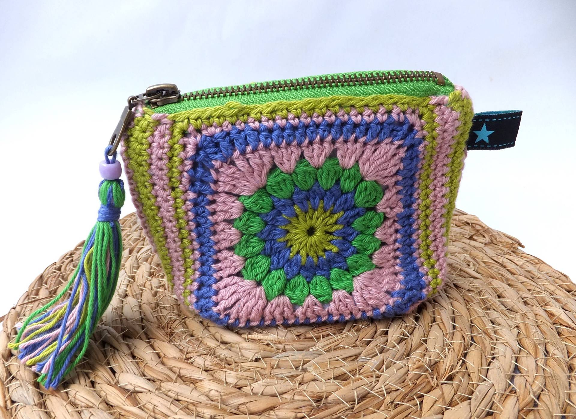 Granny Square Design Täschchen, Geldbörse Gehäkelt Vintage Look, Reine Handarbeit Granny Square Design Täschchen, Geldbörse Gehäkelt Vintage Look, Reine Handarbeit von Sofeinsein