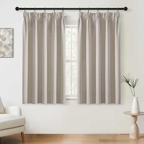 Softalker Verdunkelungsvorhang Kräuselband Gardinen beige Kurz Verdunklung Vorhang Blickdicht für Schienensystem Vorhänge 160 cm Lang Thermovorhänge 140 cm Breite für kinderzimmer Küche Wohnzimmer Softalker Verdunkelungsvorhang Kräuselband Gardinen beige Kurz Verdunklung Vorhang Blickdicht für Schienensystem Vorhänge 160 cm Lang Thermovorhänge 140 cm Breite für kinderzimmer Küche Wohnzimmer von Softalker