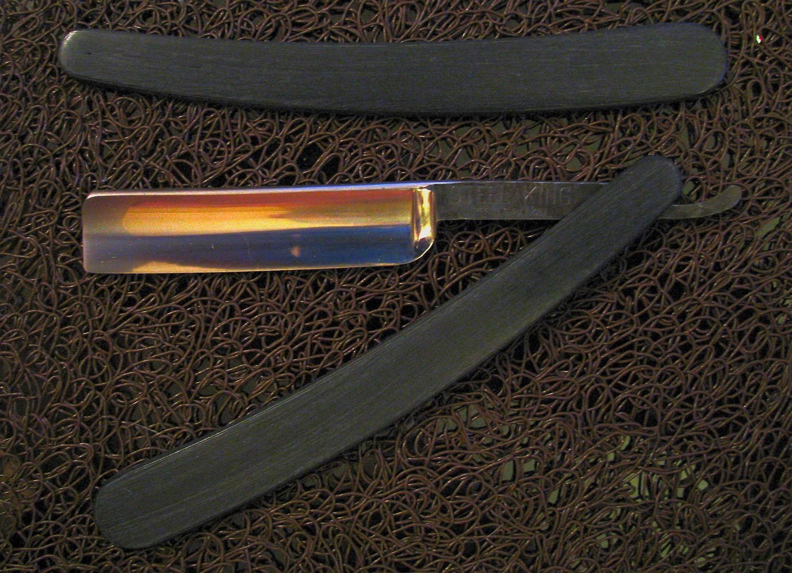 5/8 - 6/8 Rasiermesser-Heftschalen Abs Schwarz "Ebony" 5/8 - 6/8 Rasiermesser-Heftschalen Abs Schwarz "Ebony" von SolingerStahl
