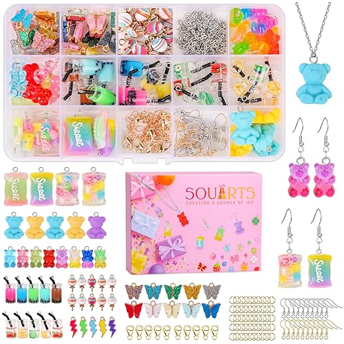 Souarts 99PCS Charms Schmetterling Bär Anhänger Set mit 81PCS Zubehör für Ohrringe Armband Halskette Schlüsselanhänger, Schmuck Selber Machen Set mit Aufbewahrungsbox Souarts 99PCS Charms Schmetterling Bär Anhänger Set mit 81PCS Zubehör für Ohrringe Armband Halskette Schlüsselanhänger, Schmuck Selber Machen Set mit Aufbewahrungsbox von Souarts