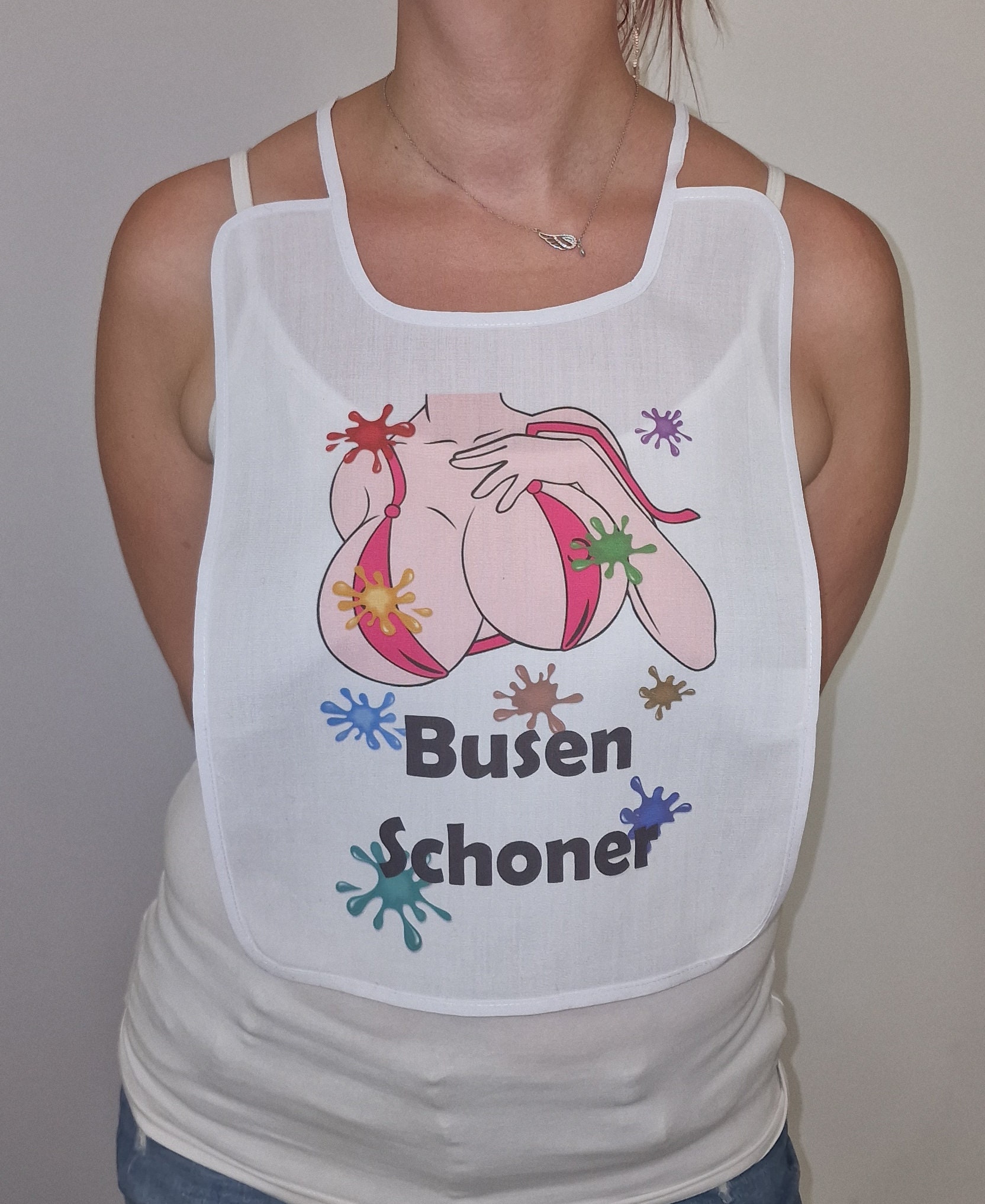 Busenschoner Busen Schoner Scherz-Latz Erwachsene Senioren Schlabberlatz Lätzchen Barterl Hangerl Pichel Schlabberlätzchen Busenschoner Busen Schoner Scherz-Latz Erwachsene Senioren Schlabberlatz Lätzchen Barterl Hangerl Pichel Schlabberlätzchen von Spruchdruck