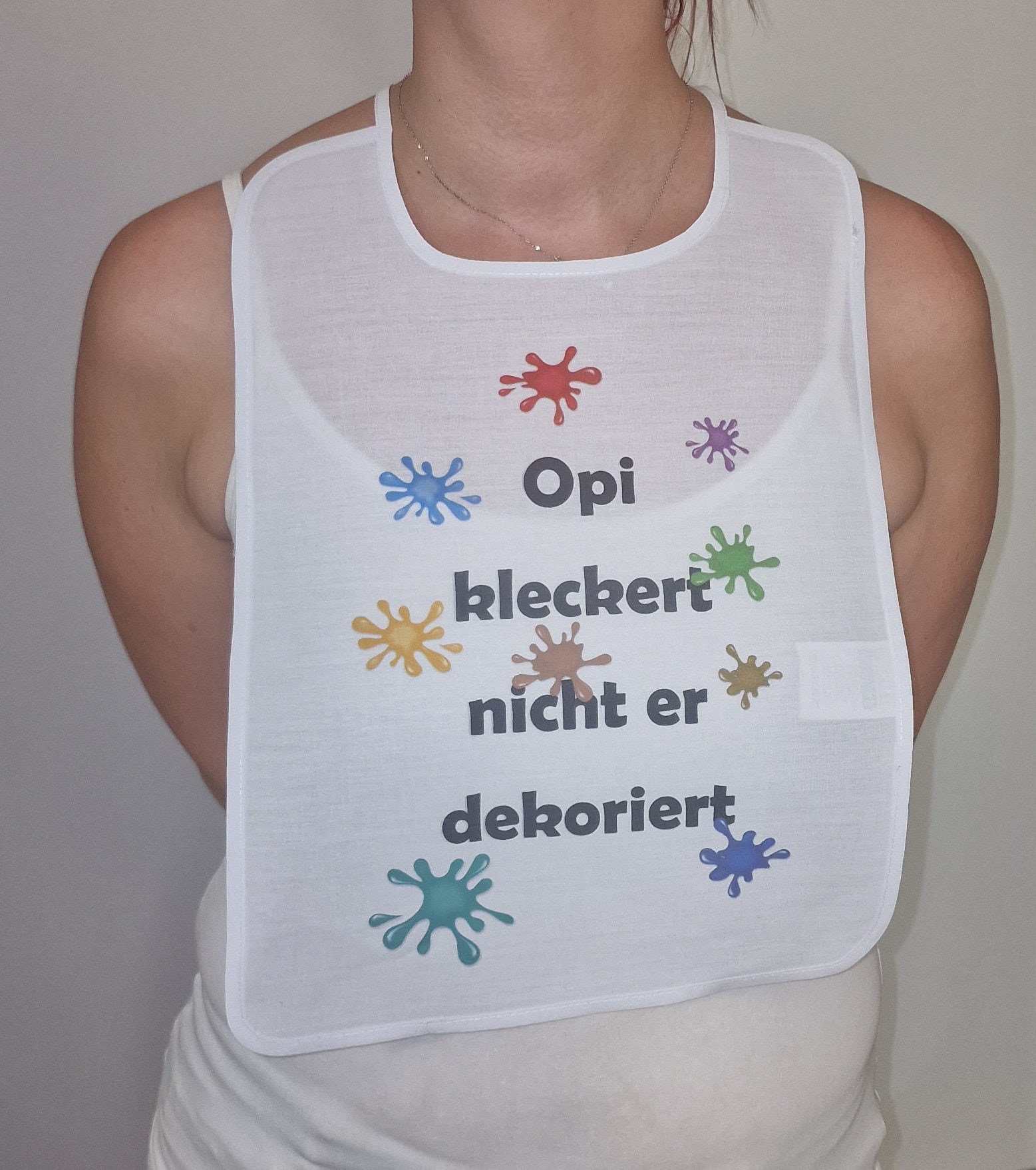 Opi Kleckert Nicht Sie Dekoriert Scherz-Latz Erwachsene Senioren Schlabberlatz Lätzchen Barterl Hangerl Pichel Schlabberlätzchen Opi Kleckert Nicht Sie Dekoriert Scherz-Latz Erwachsene Senioren Schlabberlatz Lätzchen Barterl Hangerl Pichel Schlabberlätzchen von Spruchdruck