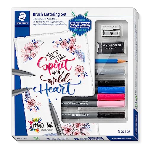 STAEDTLER Brush Lettering Set Design Journey, 9-teiliges Pinselstifte Set für strahlendes Brush Lettering, pigment brush pens in sortierten Farben, Bleistifte, Radierer und Spitzer, 61 371-1 von STAEDTLER