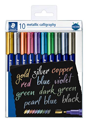 STAEDTLER metallic calligraphy Marker mit Kalligrafie-Spitze, Lininenbreite 2,8 mm, deckend auf hellem und dunklem Papier, leicht abwischbar von glatten Oberflächen, 10 Marker im Etui, 8325 TB10 von Staedtler