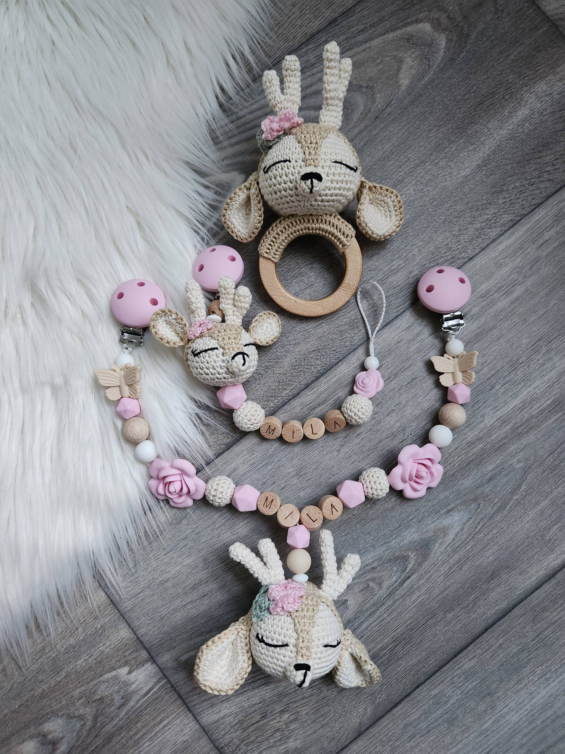 Schnullerkette Mit Namen, Kinderwagenkette, Bambi, Reh, Mädchen Schleife Handmade Schnullerkette Mit Namen, Kinderwagenkette, Bambi, Reh, Mädchen Schleife Handmade von StaysisShnullerkette