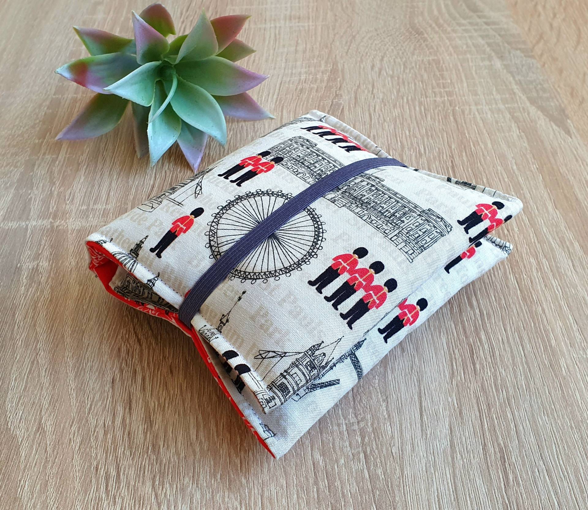Bindentäschchen Mit London Motiven, Bindentasche, Bindenetui London Bindentäschchen Mit London Motiven, Bindentasche, Bindenetui London von Steffbags