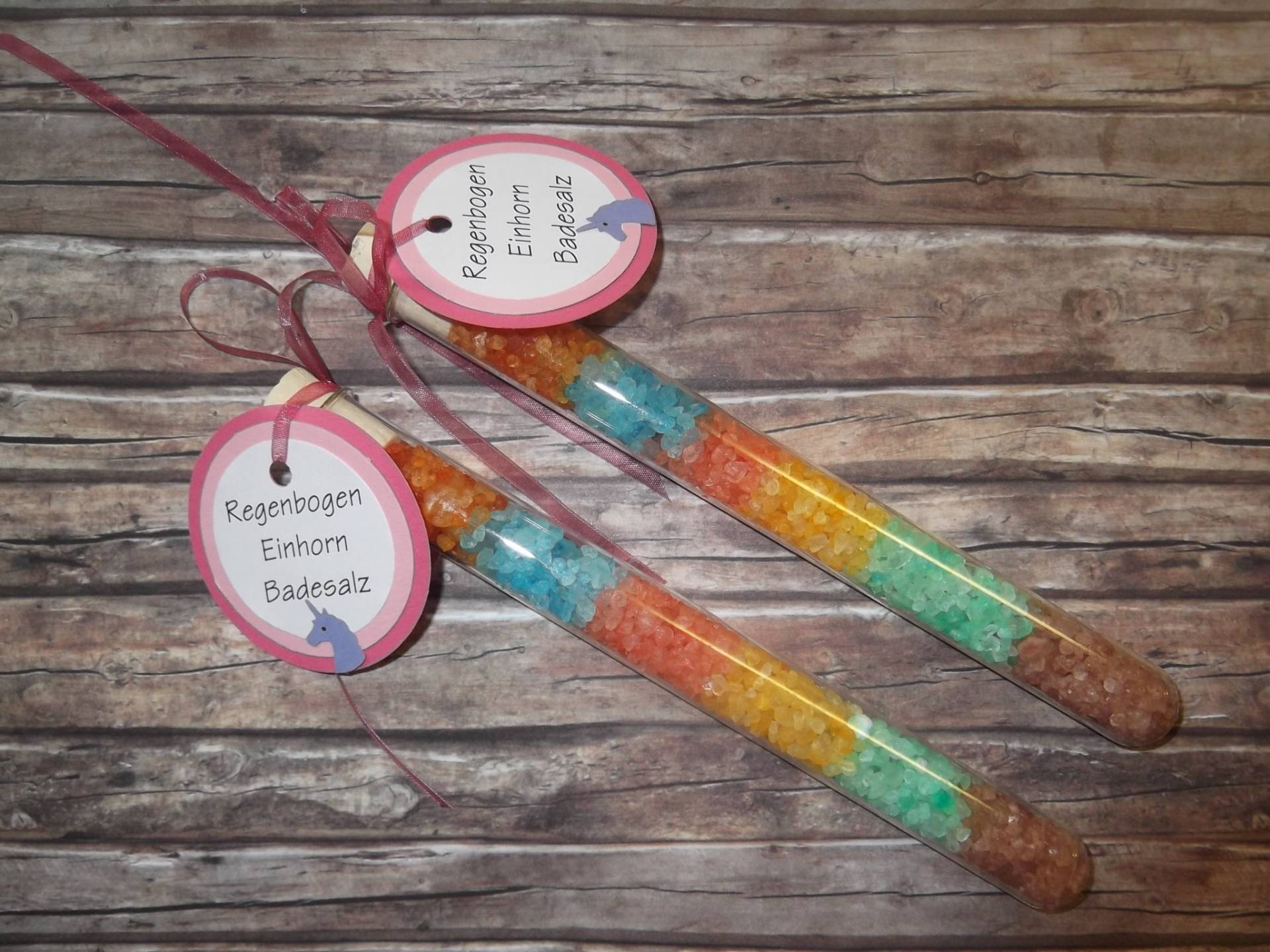 2x Regenbogen Einhorn Badesalz - Bunter Badezusatz Geburtstag Geburtstagsgeschenk Kindergeburtstag Weihnachten Weihnachtsgeschenk Kinder 2x Regenbogen Einhorn Badesalz - Bunter Badezusatz Geburtstag Geburtstagsgeschenk Kindergeburtstag Weihnachten Weihnachtsgeschenk Kinder von StempelscheuneSBK