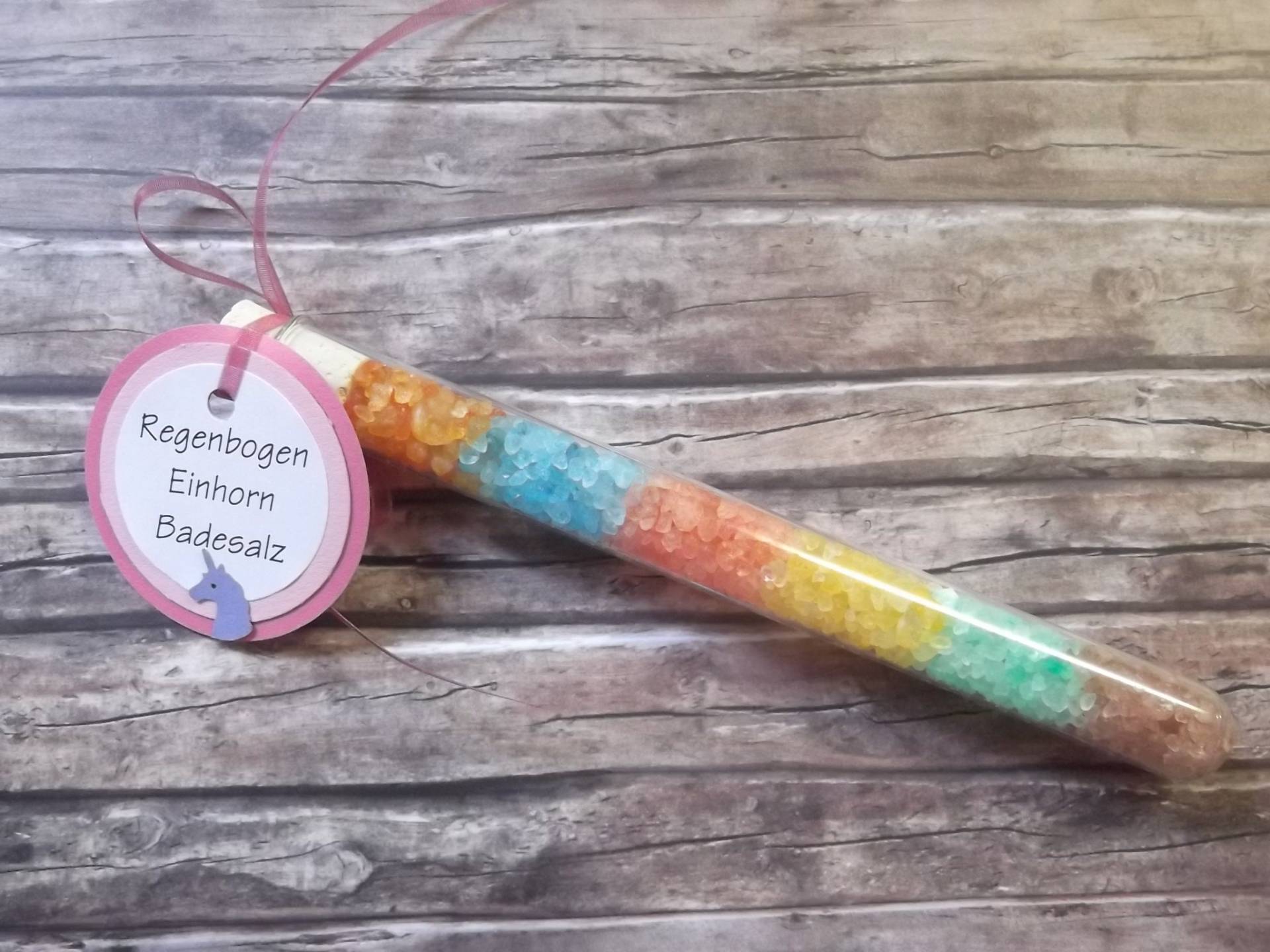 Regenbogen Einhorn Badesalz - Bunter Badezusatz Geburtstag Geburtstagsgeschenk Kindergeburtstag Kinder Weihnachten Weihnachtsgeschenk Kind Regenbogen Einhorn Badesalz - Bunter Badezusatz Geburtstag Geburtstagsgeschenk Kindergeburtstag Kinder Weihnachten Weihnachtsgeschenk Kind von StempelscheuneSBK