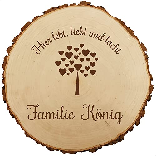 Baumscheibe 30cm mit Gravur (Namen) personalisierte Holz-Scheibe hier lebt, liebt und lacht, Namens-Schild, Dekoration für Familien, Geschenk-Idee zu Geburtstagen, MotivGA2 von Sterngraf
