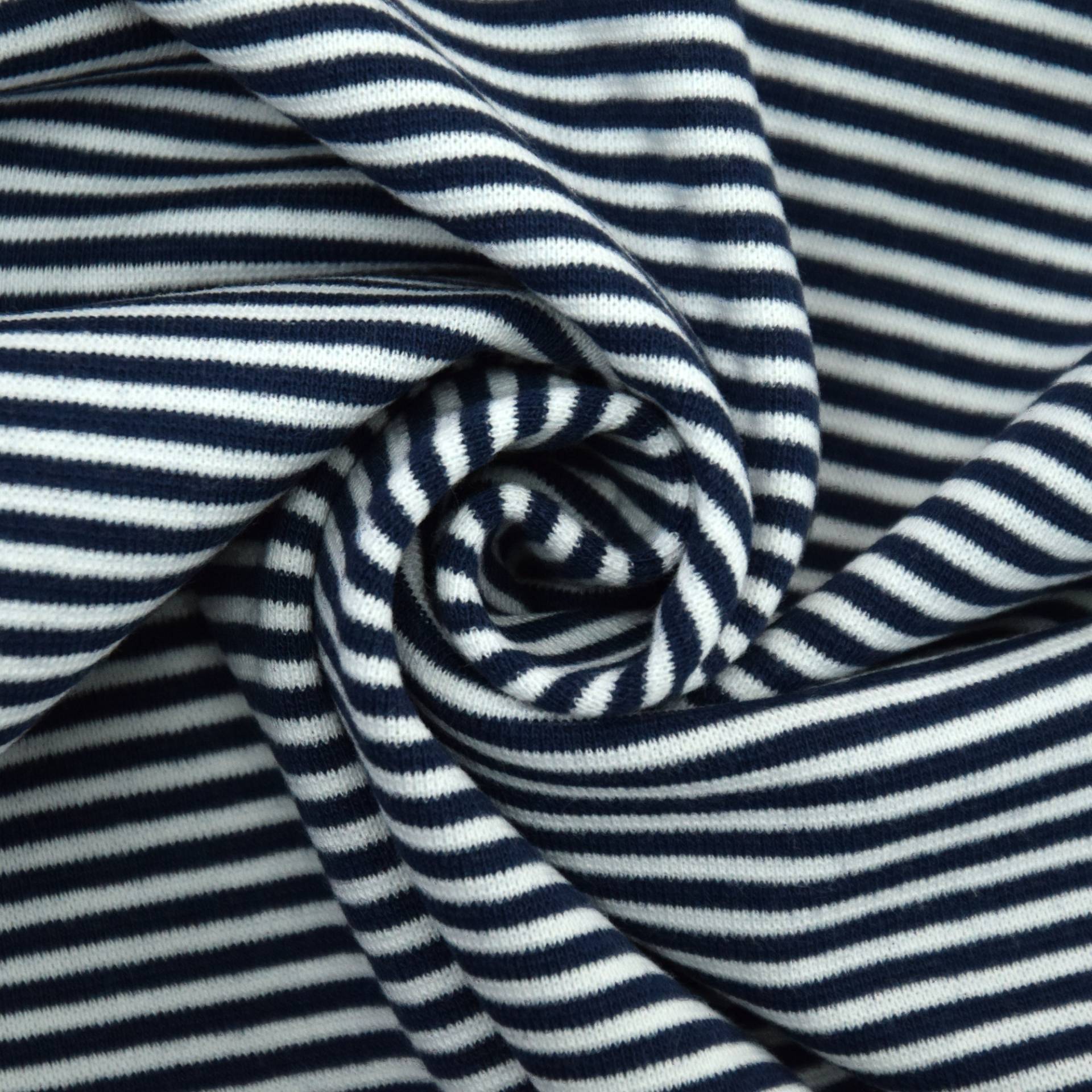 Bündchenstoff Kleine Streifenliebe, marineblau - weiss Bündchenstoff Kleine Streifenliebe, marineblau - weiss von Stoffe Hemmers