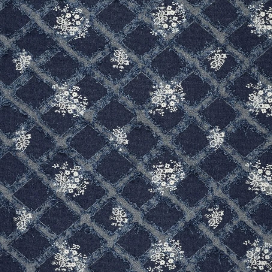 Jeansstoff Flower Embroidery, dunkelblau von Stoffe Hemmers