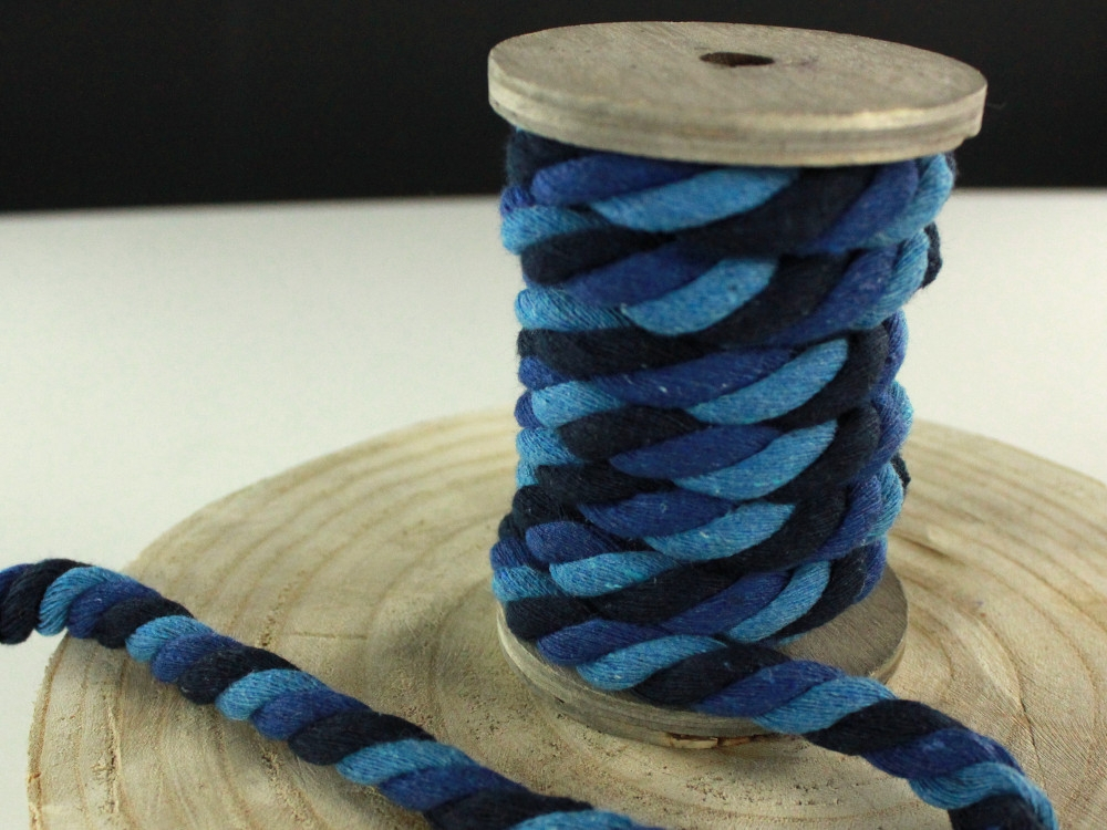 Mega Multicolour Kordel gedreht, türkis, marine, jeansblau 12mm Mega Multicolour Kordel gedreht, türkis, marine, jeansblau 12mm von Stoffe Hemmers