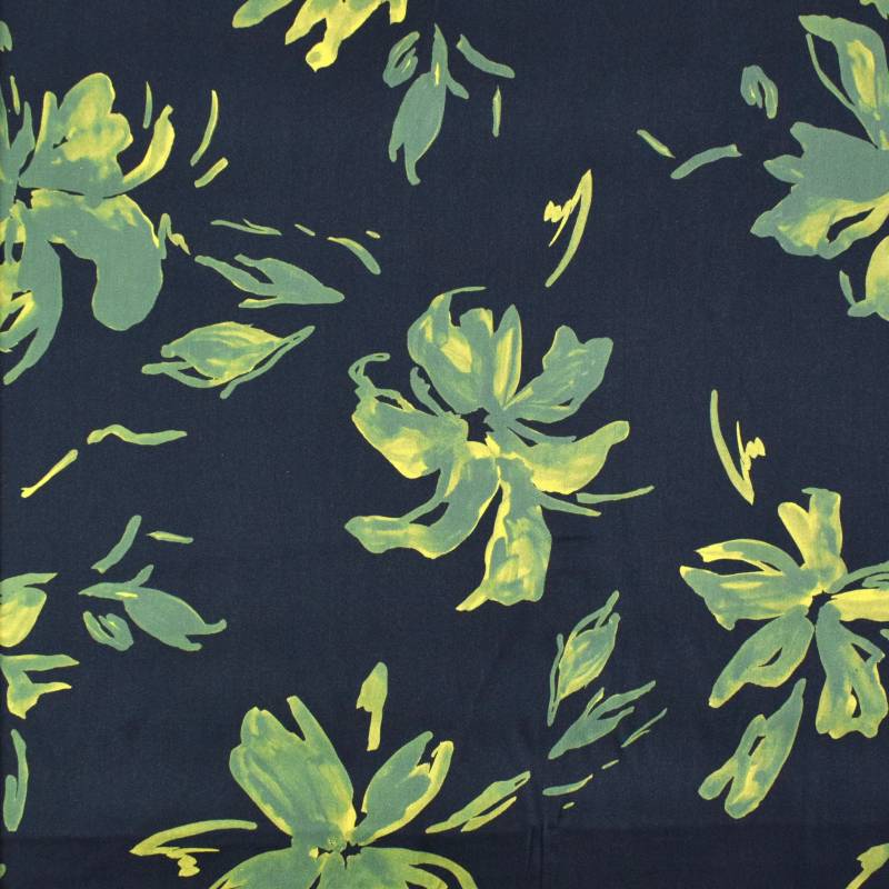 Viskose Satin Flowers, grün von Stoffe Hemmers