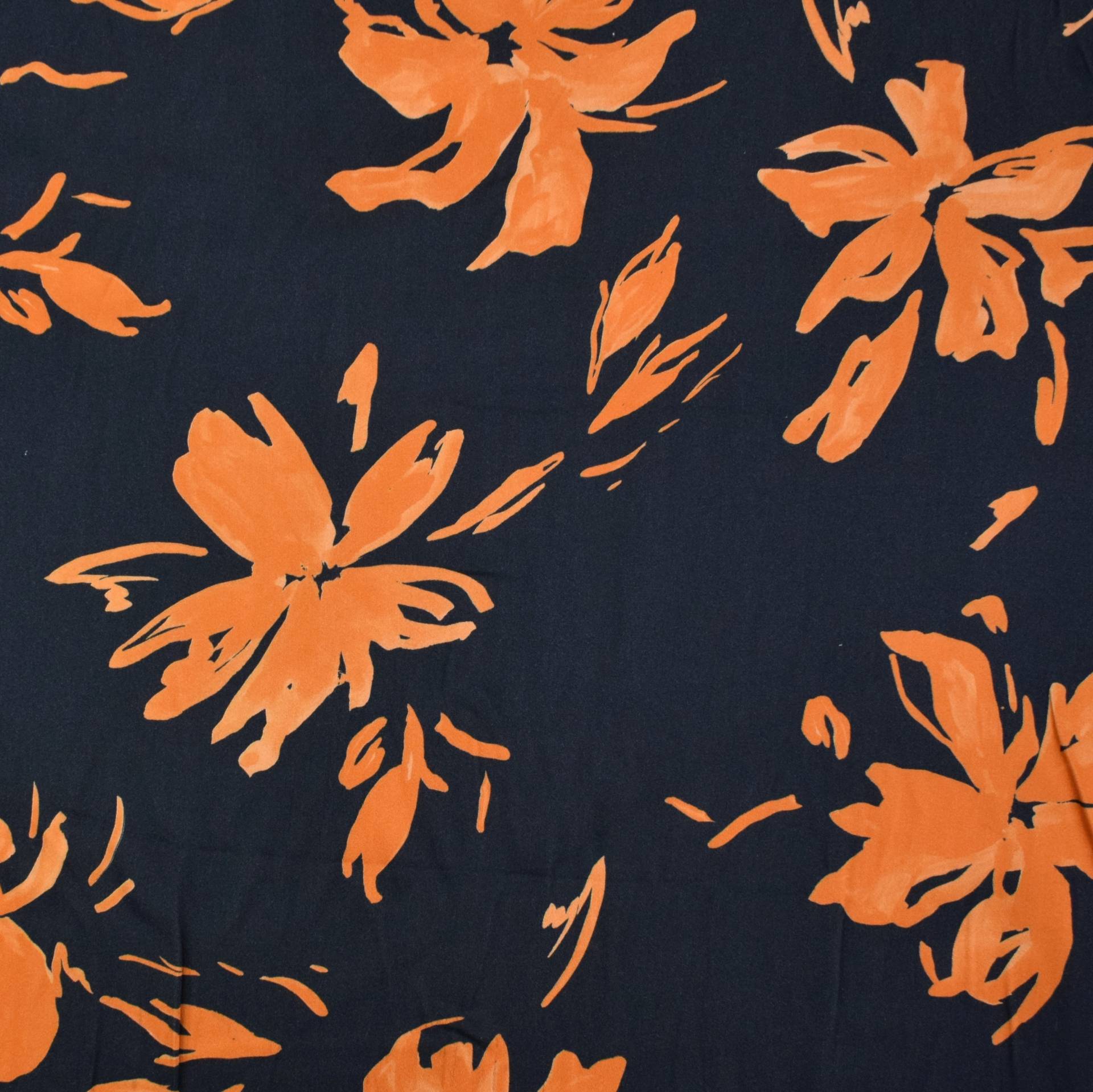 Viskose Satin Flowers, orange von Stoffe Hemmers