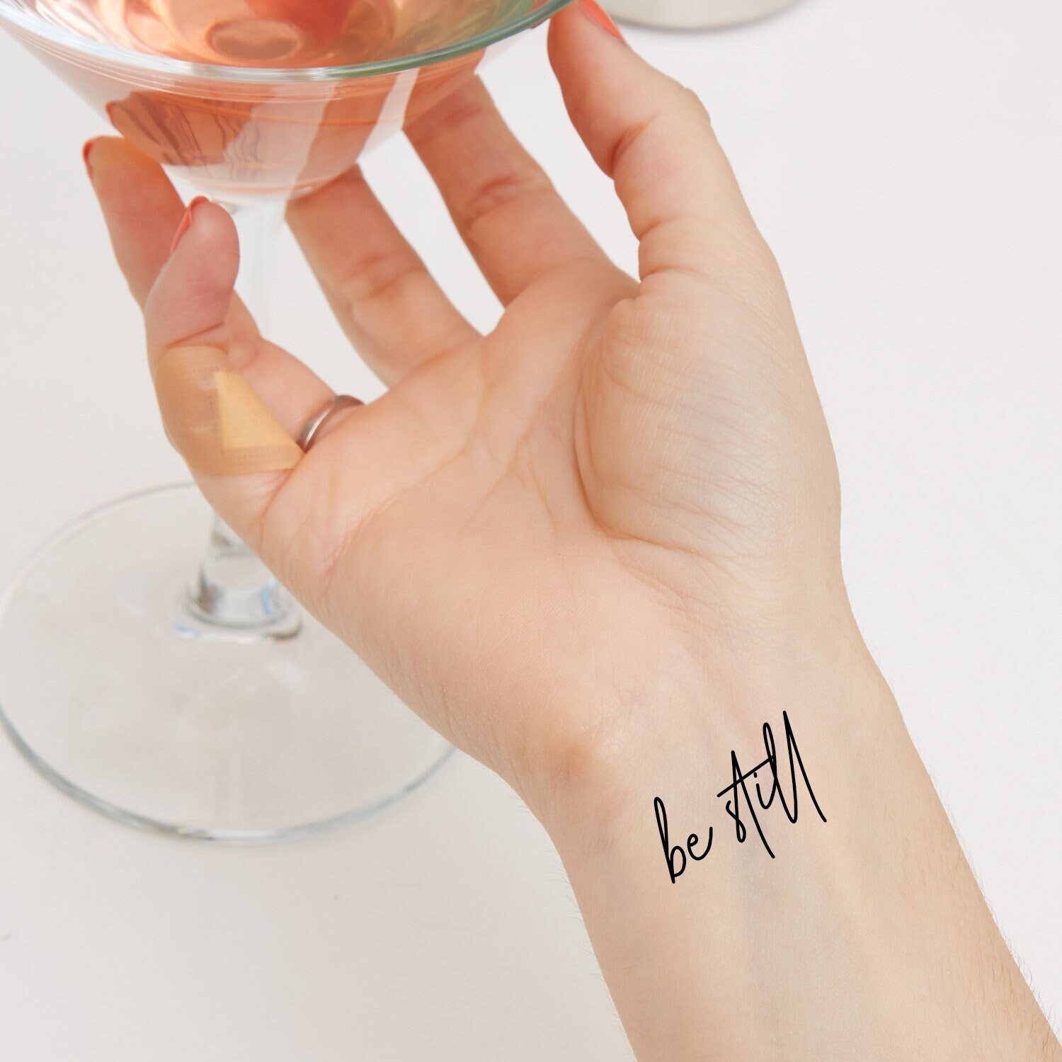 Temporäre Tattoo Frauen, Be Still | 3Er Set Temporäre Tattoo Frauen, Be Still | 3Er Set von StudioMelitta