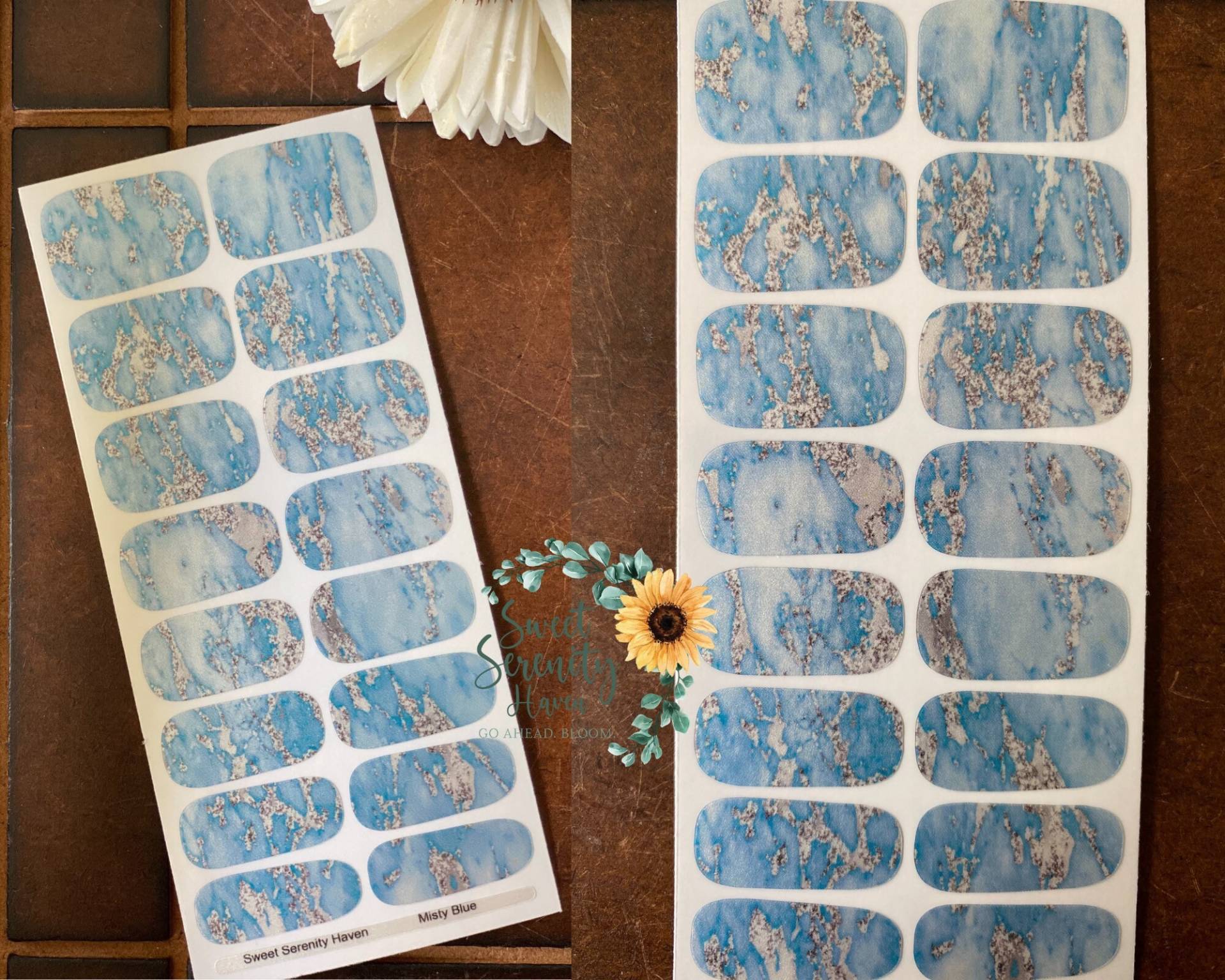 Misty Blue Nail Polish Wraps; Marmor Abstrakte Inspiration; Blaue Und Silberne Nagelstreifen; Pearl Wrap Misty Blue Nail Polish Wraps; Marmor Abstrakte Inspiration; Blaue Und Silberne Nagelstreifen; Pearl Wrap von SweetSerenityHaven