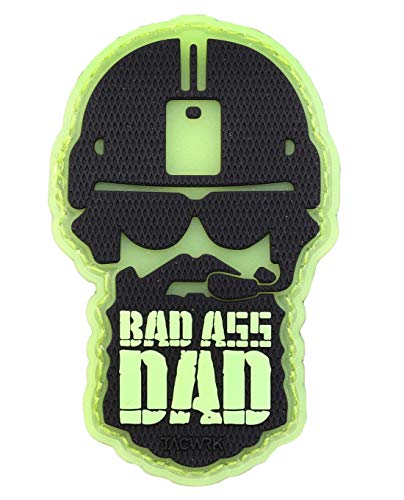 TACWRK Bad Ass Dad 3D Fun PVC Rubber Morale Patch 7,5 x 4,5 cm, Glow In The Darstellung von TACWRK