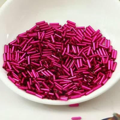 10 g/200 Stück, Größe 2 x 6 mm, bunt, Silberkern, tschechische Glasperlen, Röhre für Abstandshalter, Schmuckherstellung, Kleidungsstück, Nähzubehör – Dunkelrosarot von TBSKUY